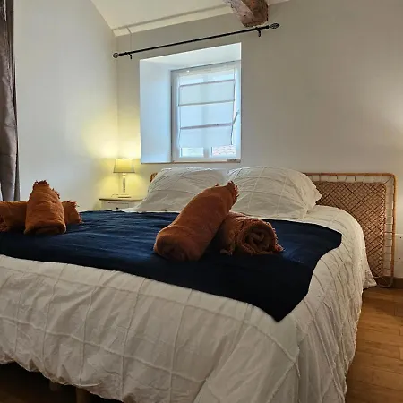 Les Anges De La Vigne Par Lisca Begay Bed & Breakfast Biron