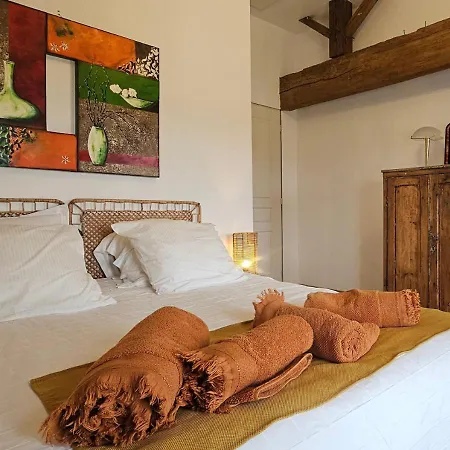 Bed & Breakfast Les Anges De La Vigne Par Lisca Begay Biron